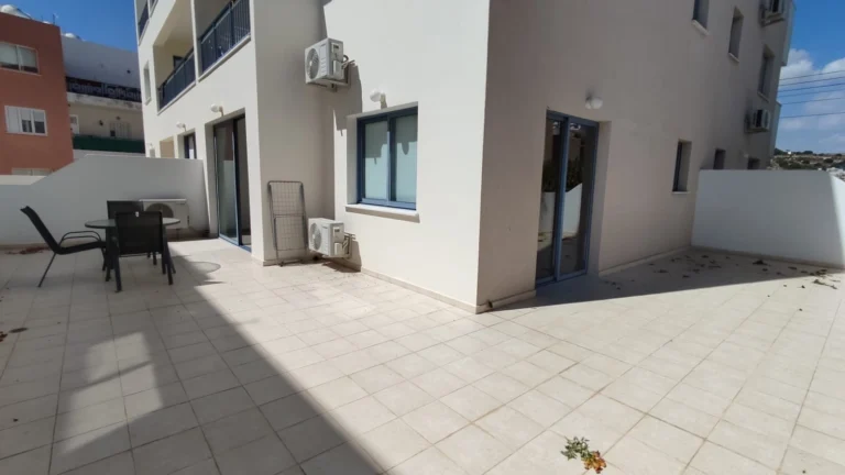 769m² Commercial for Sale in Geroskipou, Paphos District