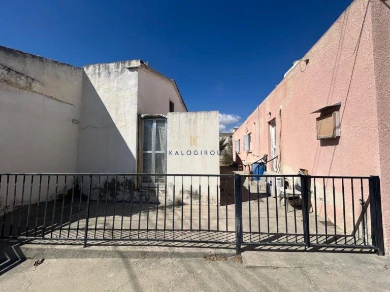 Cheap Houses and Villas for Sale Larnaca up to 200000 euro