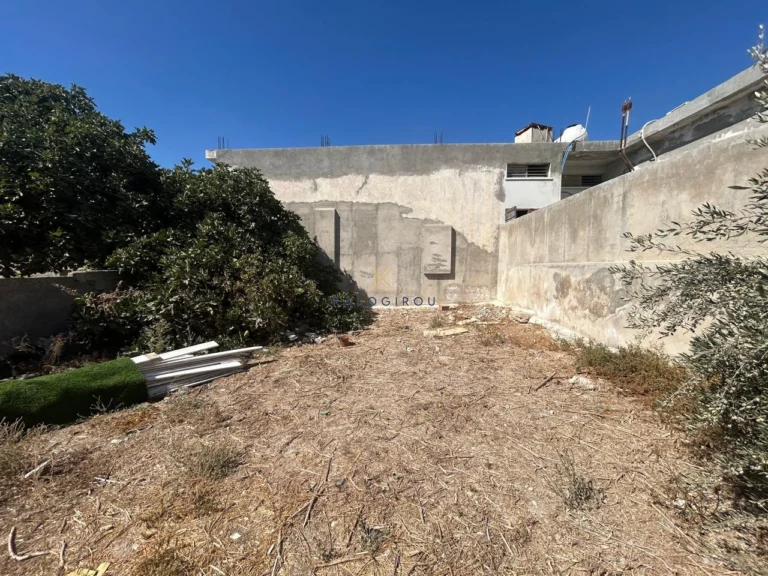 2 Bedroom House for Sale in Aradippou, Larnaca District