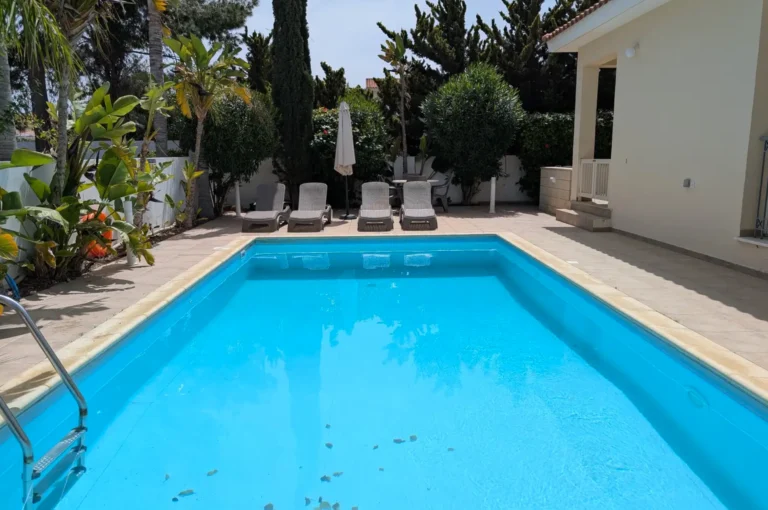 2 Bedroom House for Rent in Larnaca District