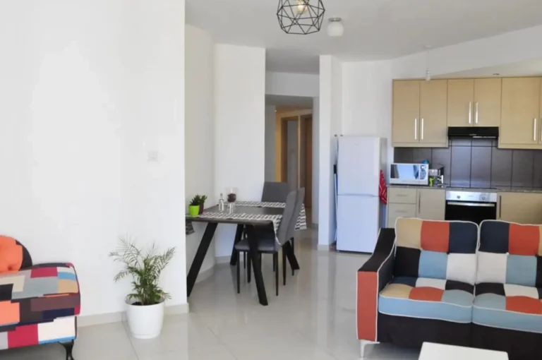 2 Bedroom Apartment for Rent in Larnaca – Finikoudes