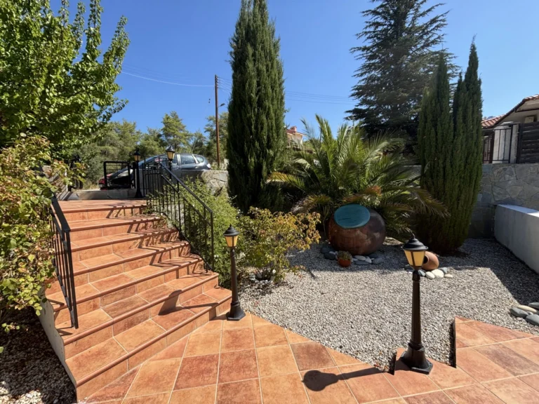 3 Bedroom House for Sale in Pera Pedi, Limassol District