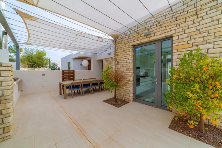 4 Bedroom House for Sale in Tsada, Paphos District