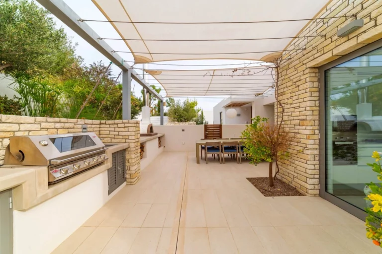 4 Bedroom House for Sale in Tsada, Paphos District