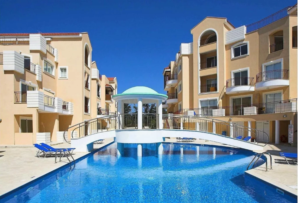 3 Bedroom Apartment for Sale in Paphos – Universal