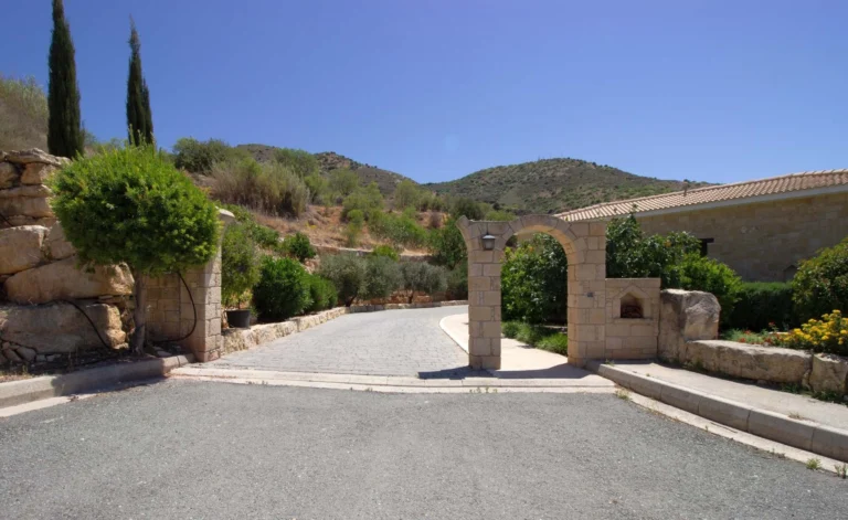4 Bedroom House for Sale in Episkopi, Paphos District