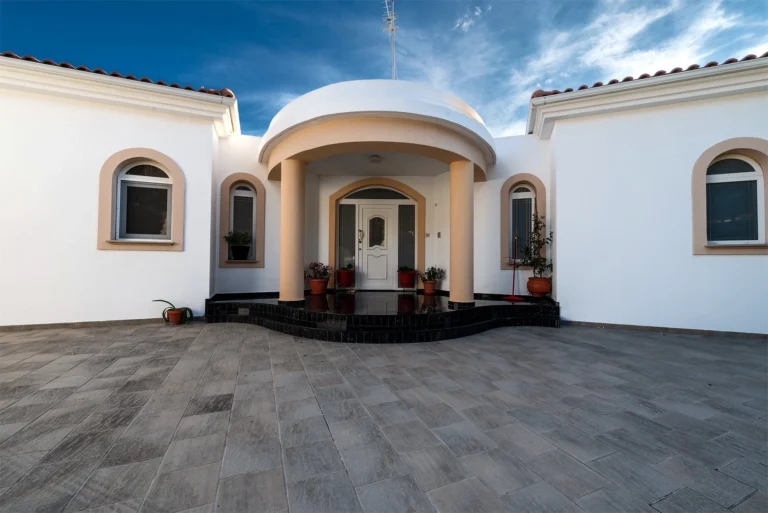 5 Bedroom House for Sale in Tala, Paphos District