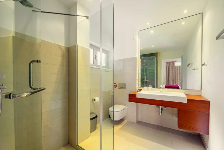 5 Bedroom House for Sale in Latchi (Lakki / Latsi), Paphos District