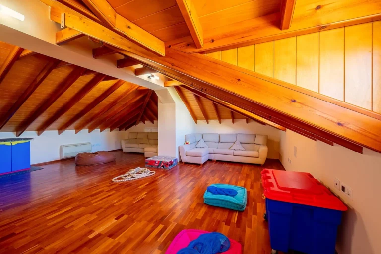 5 Bedroom House for Sale in Agios Tychonas, Limassol District