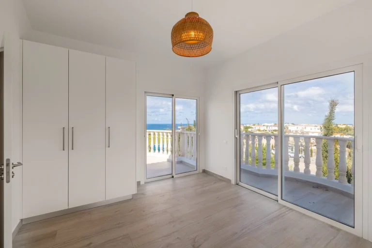 4 Bedroom House for Sale in Pegeia, Paphos District