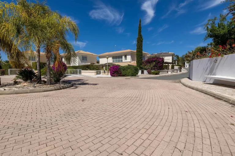 Cheap Houses and Villas for Sale Paphos up to 900000 euro