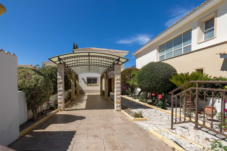 Cheap Houses and Villas for Sale Paphos up to 900000 euro