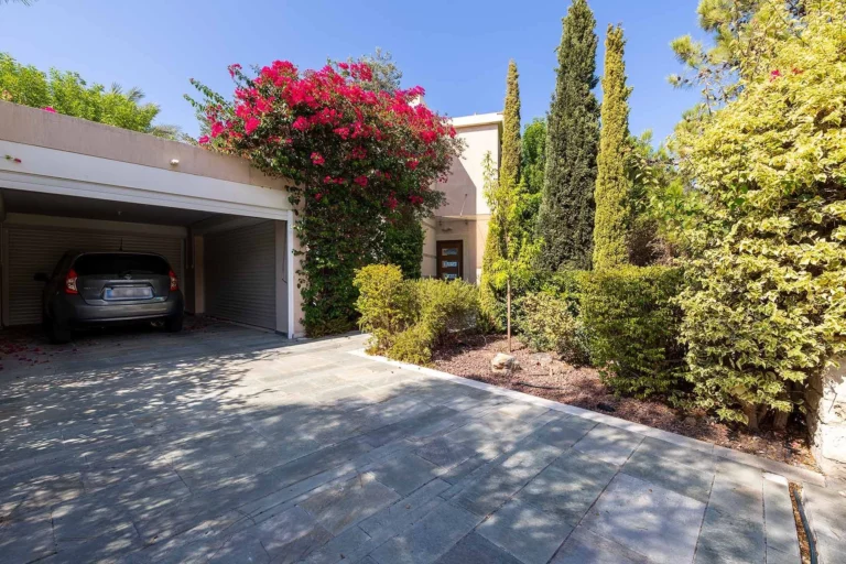 5 Bedroom House for Sale in Neo Chorio Pafou, Paphos District