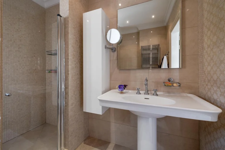 6+ Bedroom House for Sale in Pegeia, Paphos District