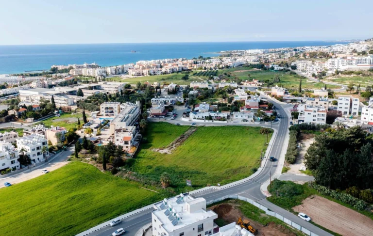 3 Bedroom Apartment for Sale in Tombs Of the Kings, Paphos District