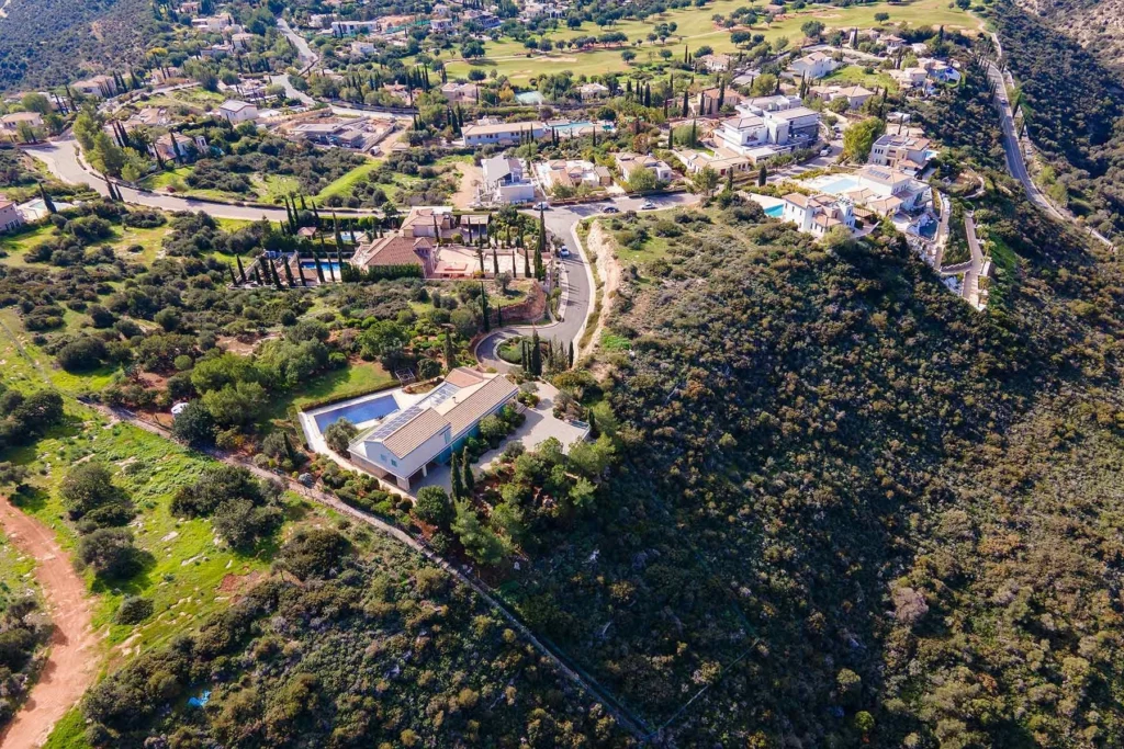 7,474m² Plot for Sale in Paphos District