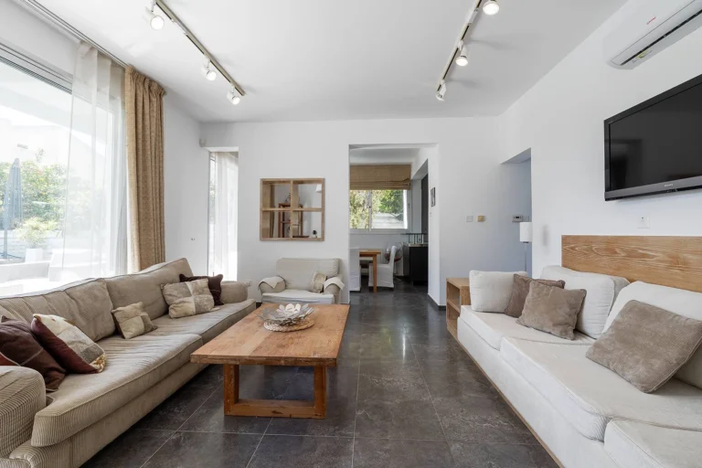 4 Bedroom House for Sale in Pyrgos Lemesou, Limassol District