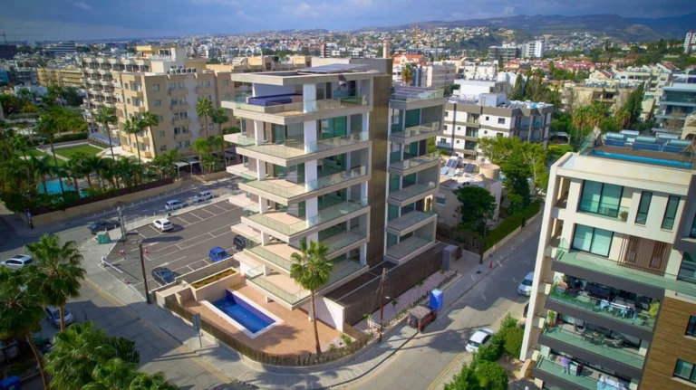 2 Bedroom Apartment for Sale in Potamos Germasogeias, Limassol District