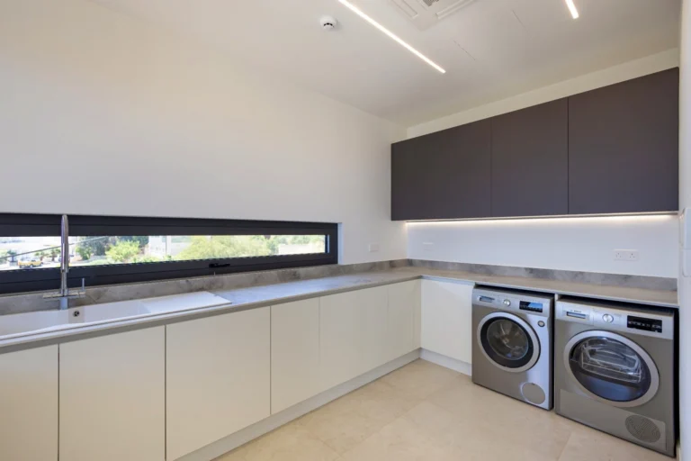 4 Bedroom House for Sale in Limassol – Mesa Geitonia