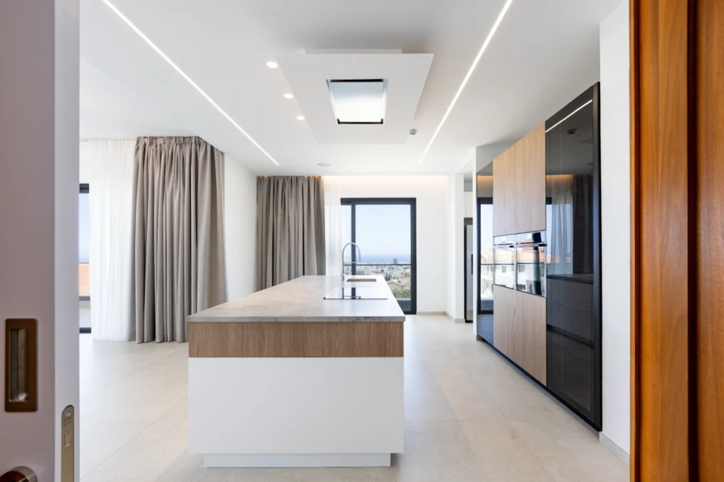 4 Bedroom House for Sale in Limassol – Mesa Geitonia