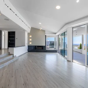 5 Bedroom House for Sale in Kissonerga, Paphos District