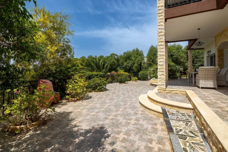 5 Bedroom House for Sale in Tala, Paphos District