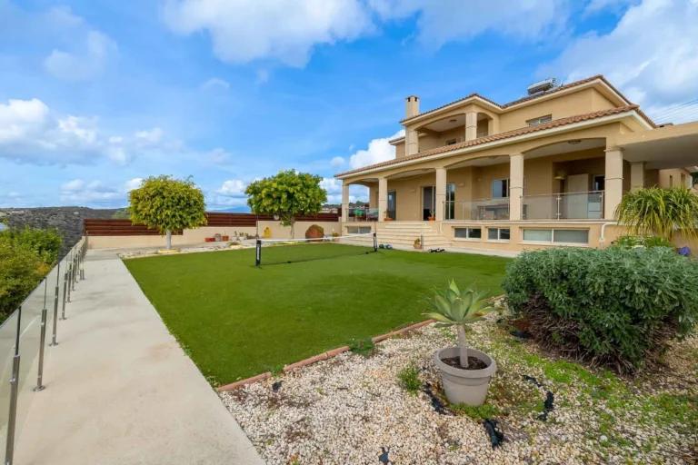 5 Bedroom House for Sale in Limassol – Agia Fyla