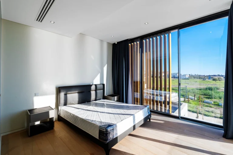 3 Bedroom House for Sale in Tombs Of the Kings, Paphos District