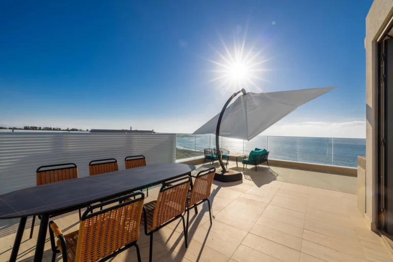 3 Bedroom House for Sale in Tombs Of the Kings, Paphos District