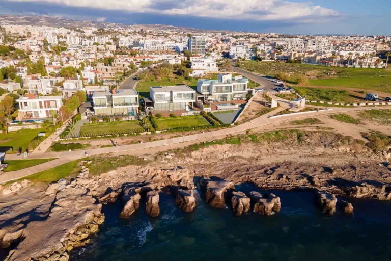 3 Bedroom House for Sale in Tombs Of the Kings, Paphos District