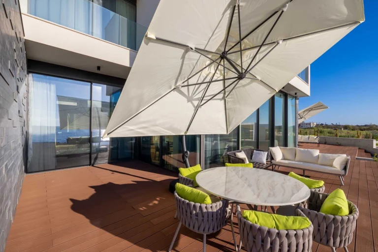 4 Bedroom House for Sale in Tombs Of the Kings, Paphos District