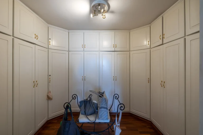 6+ Bedroom House for Sale in Limassol – Kapsalos