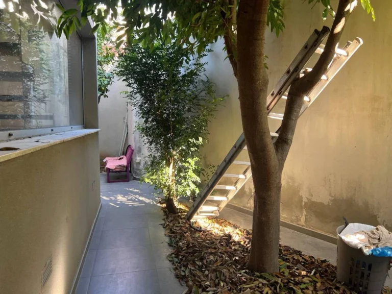 Building for Sale in Limassol – Katholiki