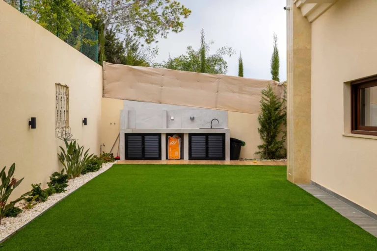 6+ Bedroom House for Sale in Pegeia, Paphos District