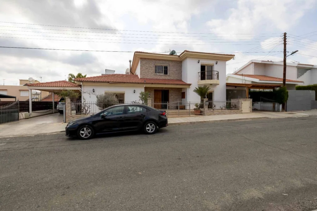 5 Bedroom House for Sale in Limassol – Agia Fyla