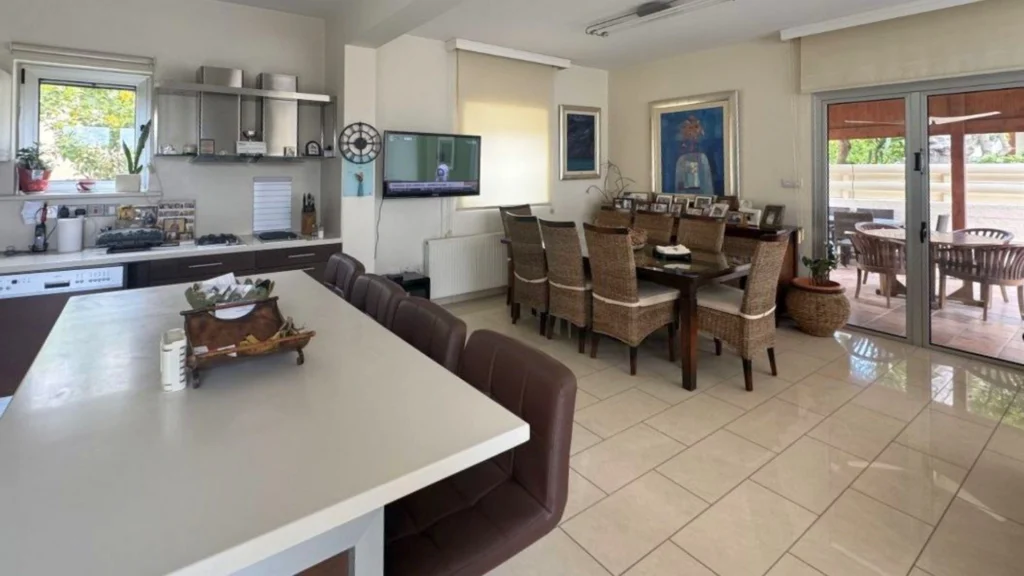 4 Bedroom House for Sale in Limassol – Agios Athanasios