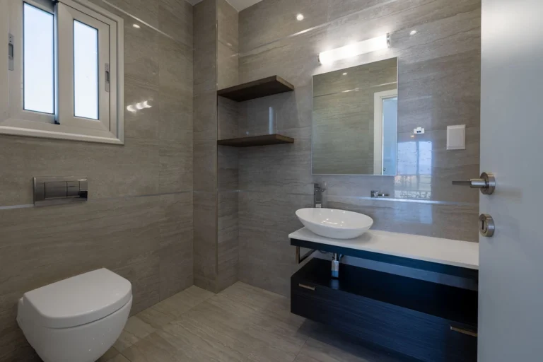 5 Bedroom House for Sale in Kissonerga, Paphos District