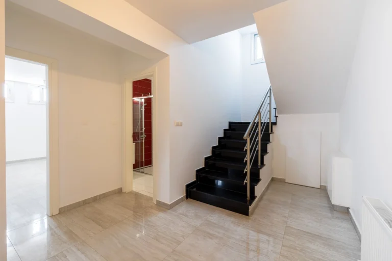 5 Bedroom House for Sale in Kissonerga, Paphos District