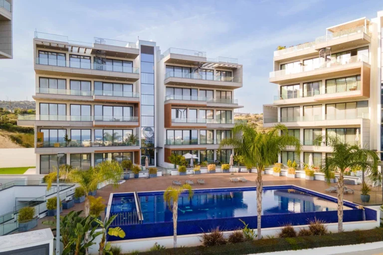 2 Bedroom Apartment for Sale in Agios Tychonas, Limassol District