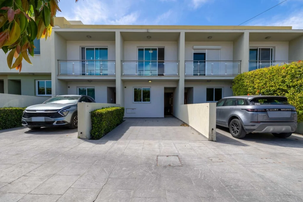 2 Bedroom House for Sale in Limassol – Agios Athanasios