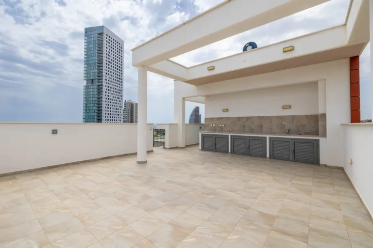 4 Bedroom Apartment for Sale in Agios Tychonas, Limassol District