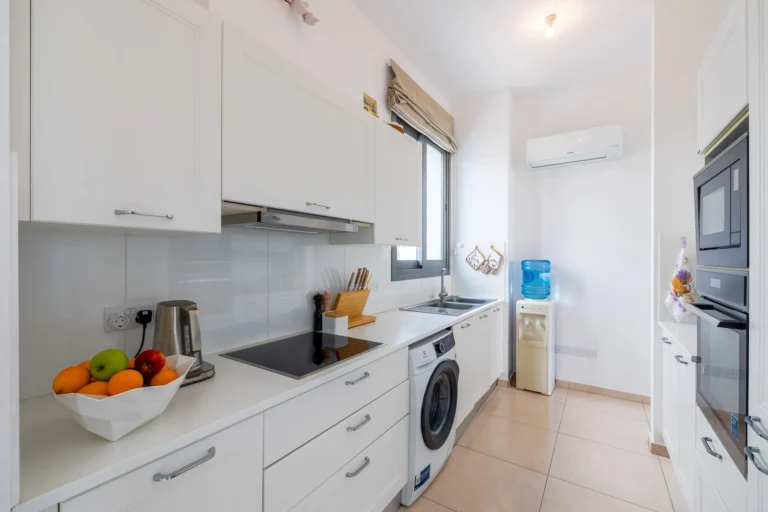 4 Bedroom Apartment for Sale in Agios Tychonas, Limassol District