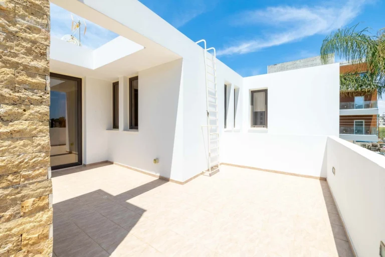 4 Bedroom House for Sale in Agios Nikolaos, Larnaca District