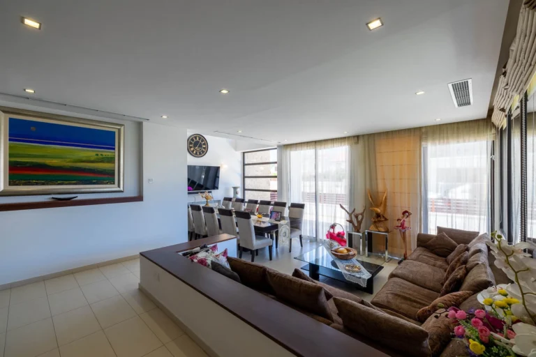 Cheap Houses and Villas for Sale Larnaca up to 900000 euro