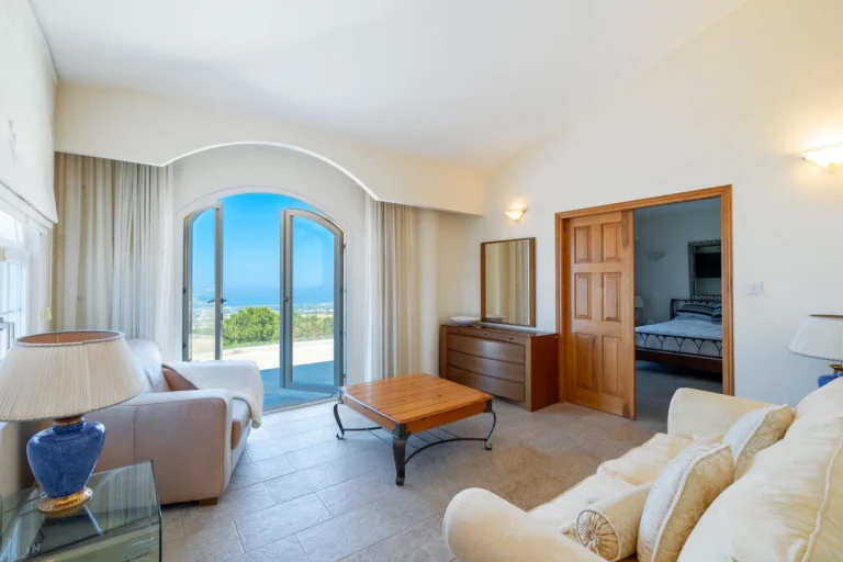 6+ Bedroom House for Sale in Akoursos, Paphos District