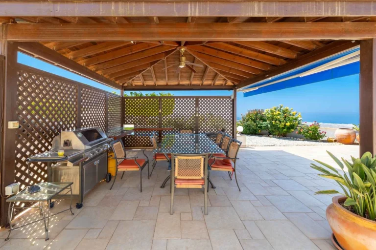 6+ Bedroom House for Sale in Akoursos, Paphos District