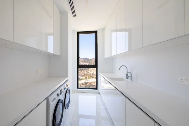 5 Bedroom House for Sale in Agios Tychonas, Limassol District