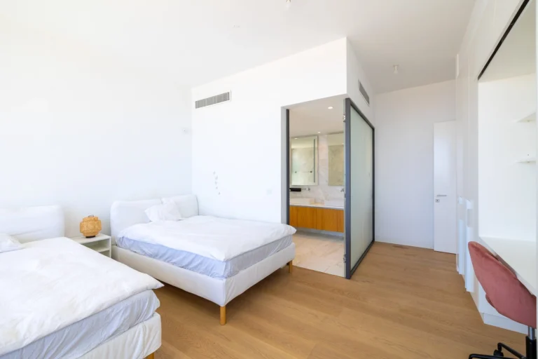 5 Bedroom House for Sale in Agios Tychonas, Limassol District