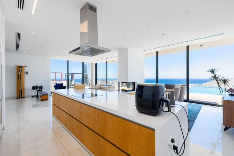 5 Bedroom House for Sale in Agios Tychonas, Limassol District