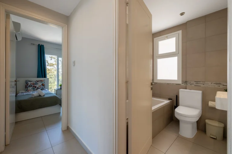 3 Bedroom Apartment for Sale in Paphos – Universal